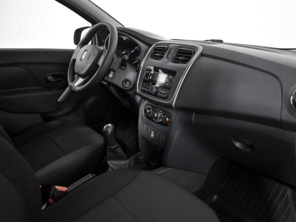 Renault Logan II с пробегом 2018 года, цена 832 000 рублей, 92222 км, седан, Автокод Объявления