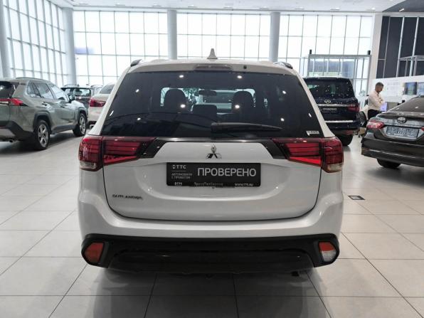 Mitsubishi Outlander III Рестайлинг 3 с пробегом 2021 года, цена 2 771 000 рублей, 62332 км, внедорожник, Автокод Объявления