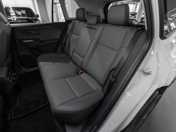 Toyota RAV4 VI (XA60) с пробегом 2026 года, цена 4 250 000 рублей, 18 км, внедорожник, Автокод Объявления