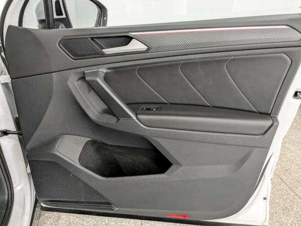 Volkswagen Tiguan II Рестайлинг с пробегом 2021 года, цена 3 615 000 рублей, 96243 км, внедорожник, Автокод Объявления