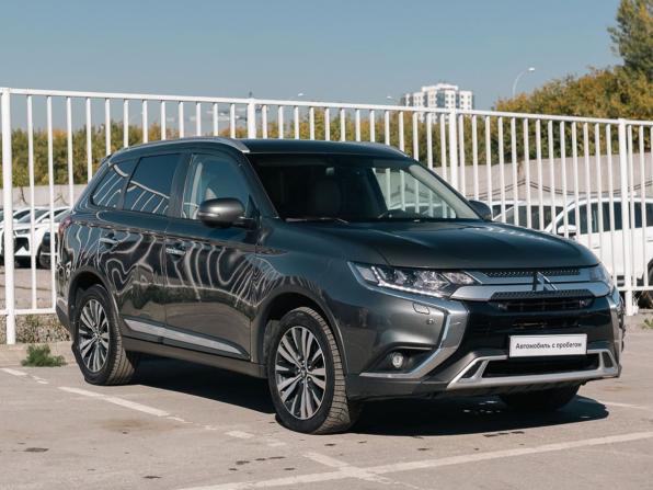 Mitsubishi Outlander III Рестайлинг 3 с пробегом 2019 года, цена 2 050 000 рублей, 184640 км, внедорожник, Автокод Объявления