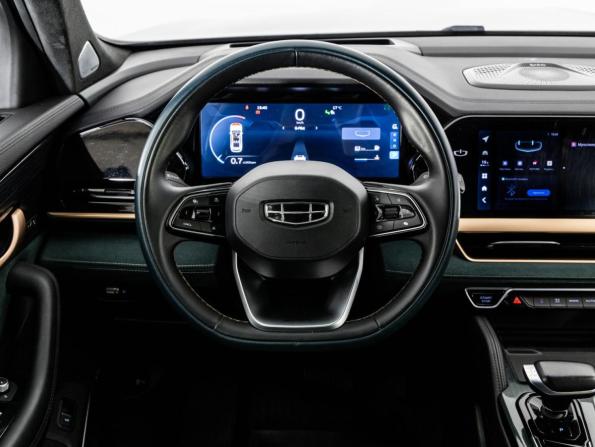 Geely Monjaro I с пробегом 2023 года, цена 3 299 000 рублей, 42136 км, внедорожник, Автокод Объявления