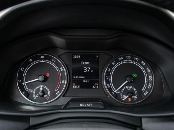 Skoda Rapid II с пробегом 2021 года, цена 1 820 000 рублей, 53121 км, лифтбек, Автокод Объявления