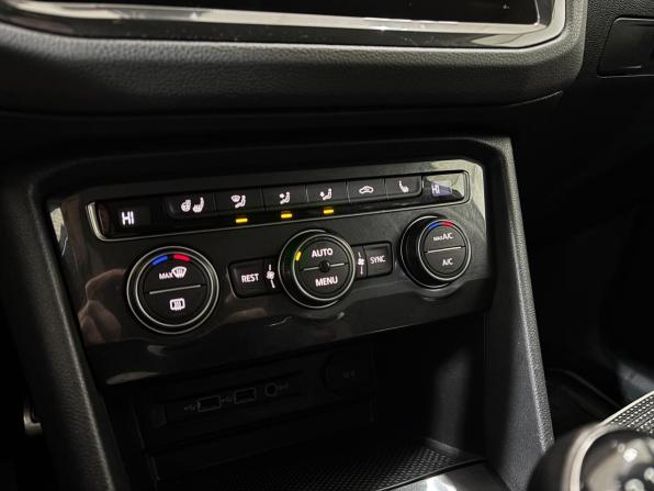 Volkswagen Tiguan II с пробегом 2019 года, цена 2 380 000 рублей, 113258 км, внедорожник, Автокод Объявления