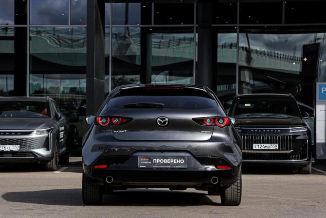Mazda 3 IV (BP) с пробегом 2019 года, цена 2 230 000 рублей, 47617 км, хэтчбек, Автокод Объявления