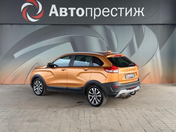 Lada (ВАЗ) XRAY I с пробегом 2018 года, цена 1 030 000 рублей, 62200 км, хэтчбек, Автокод Объявления