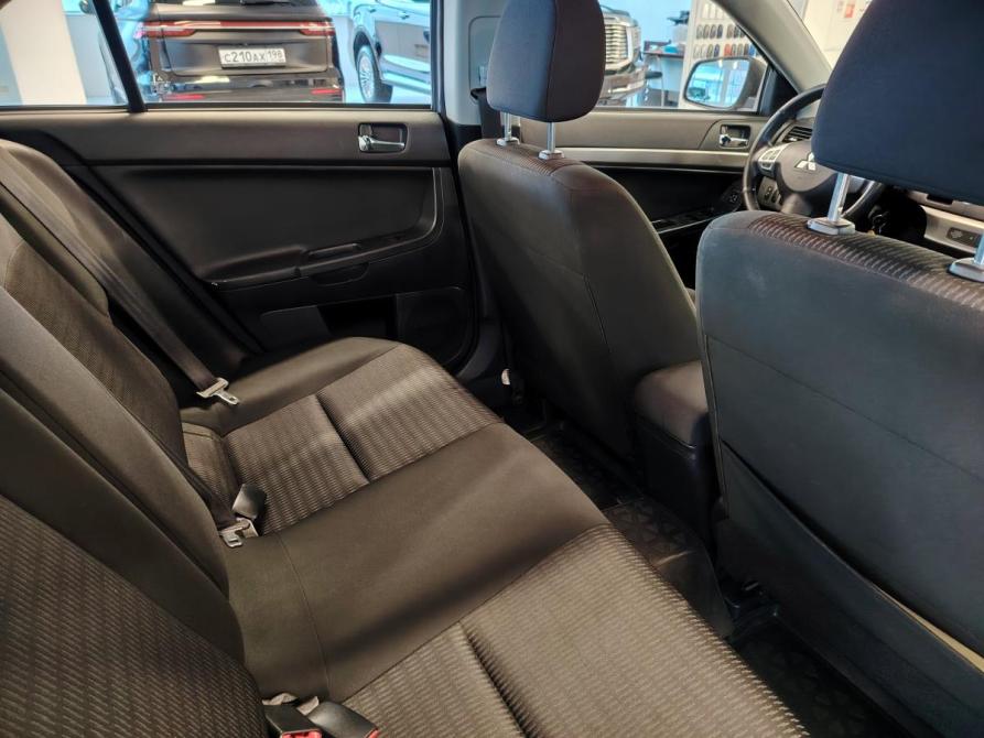 Mitsubishi Lancer X Рестайлинг Санкт-Петербург  - изображение 8