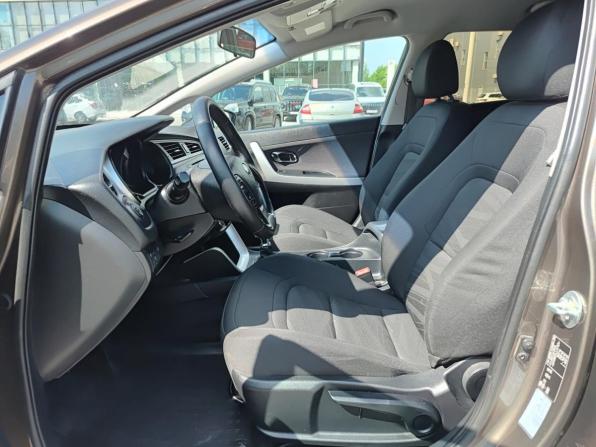Kia Ceed II Рестайлинг с пробегом 2018 года, цена 1 320 000 рублей, 143017 км, универсал, Автокод Объявления
