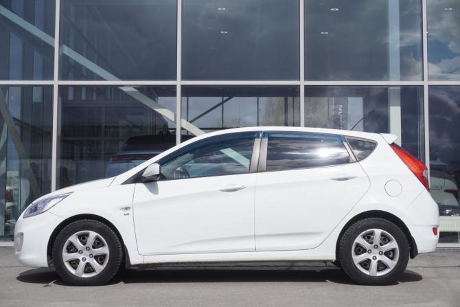 Hyundai Solaris I с пробегом 2013 года, цена 699 000 рублей, 268929 км, хэтчбек, Автокод Объявления