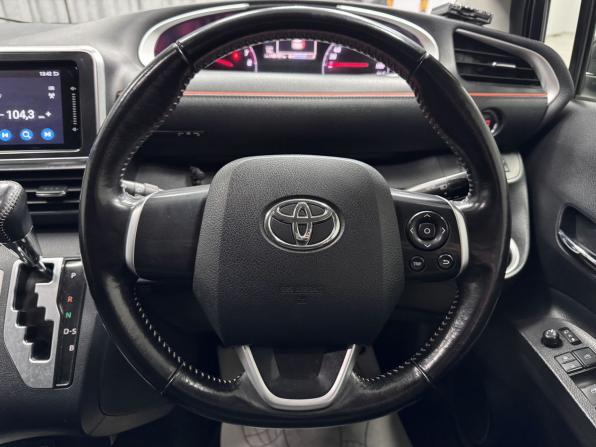 Toyota Sienta II Рестайлинг с пробегом 2020 года, цена 1 450 000 рублей, 148197 км, компактвэн, Автокод Объявления