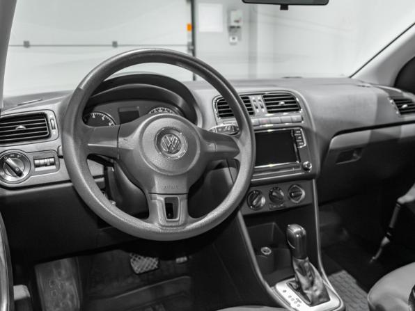 Volkswagen Polo V с пробегом 2015 года, цена 1 000 000 рублей, 167855 км, седан, Автокод Объявления