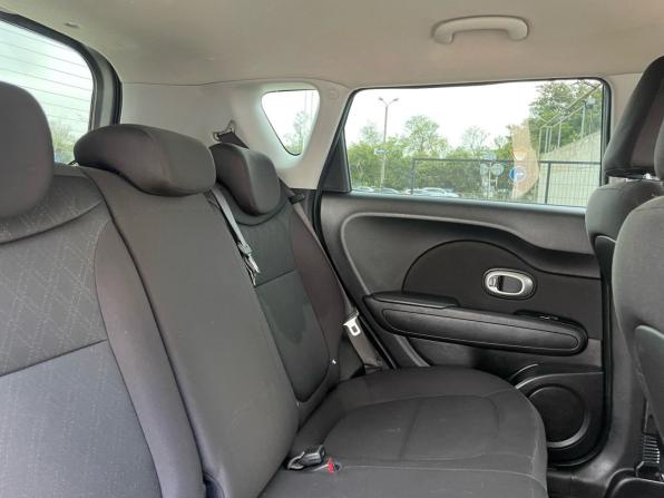 Kia Soul II Рестайлинг с пробегом 2017 года, цена 1 387 000 рублей, 138131 км, хэтчбек, Автокод Объявления