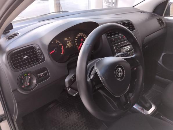 Volkswagen Polo V Рестайлинг с пробегом 2016 года, цена 930 000 рублей, 185000 км, седан, Автокод Объявления