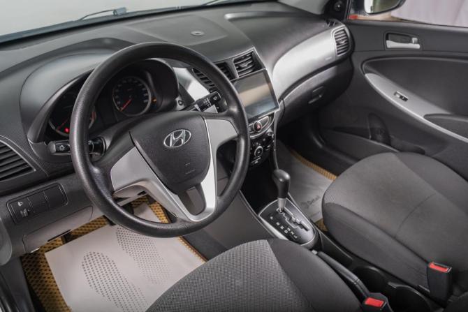 Hyundai Solaris I с пробегом 2013 года, цена 999 000 рублей, 90600 км, седан, Автокод Объявления