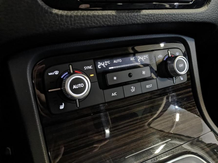 Volkswagen Touareg II Рестайлинг Санкт-Петербург  - изображение 21