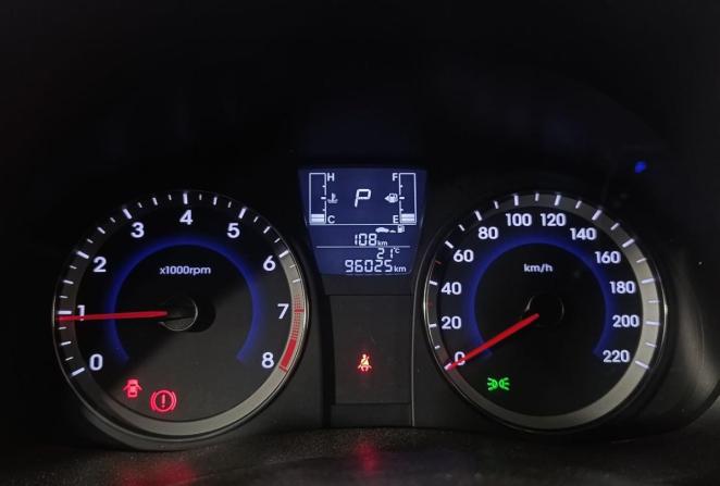Hyundai Solaris I Рестайлинг с пробегом 2015 года, цена 1 070 000 рублей, 95853 км, хэтчбек, Автокод Объявления
