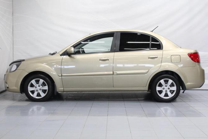 Kia Rio II Рестайлинг с пробегом 2010 года, цена 650 000 рублей, 157775 км, седан, Автокод Объявления