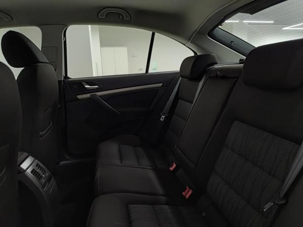 Skoda Octavia II (A5) Рестайлинг с пробегом 2012 года, цена 875 000 рублей, 236165 км, лифтбек, Автокод Объявления