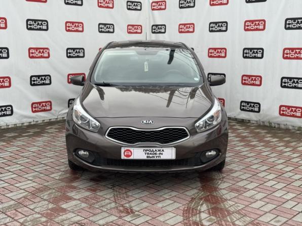 Kia Ceed II с пробегом 2012 года, цена 664 990 рублей, 178000 км, хэтчбек, Автокод Объявления