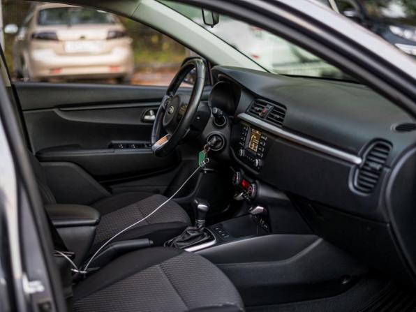 Kia Rio IV с пробегом 2018 года, цена 1 320 000 рублей, 111743 км, седан, Автокод Объявления