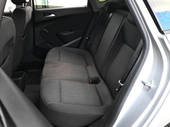 Opel Astra J Рестайлинг с пробегом 2012 года, цена 900 000 рублей, 93837 км, седан, Автокод Объявления