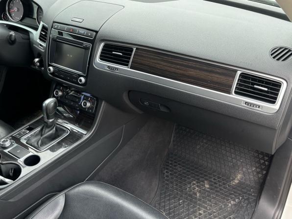Volkswagen Touareg II Рестайлинг с пробегом 2015 года, цена 2 550 000 рублей, 153652 км, внедорожник, Автокод Объявления