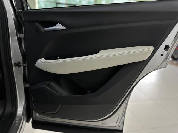 Chevrolet Captiva II с пробегом 2022 года, цена 1 940 000 рублей, 88543 км, внедорожник, Автокод Объявления