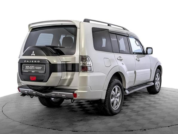 Mitsubishi Pajero IV Рестайлинг 2 с пробегом 2017 года, цена 3 050 000 рублей, 106953 км, внедорожник, Автокод Объявления