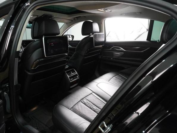 BMW 7 серии VI (G11/G12) с пробегом 2016 года, цена 2 899 040 рублей, 110052 км, седан, Автокод Объявления