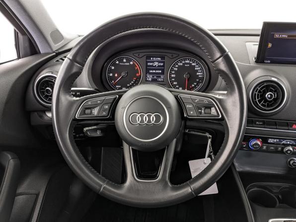 Audi A3 III (8V) Рестайлинг с пробегом 2019 года, цена 2 300 000 рублей, 76148 км, седан, Автокод Объявления