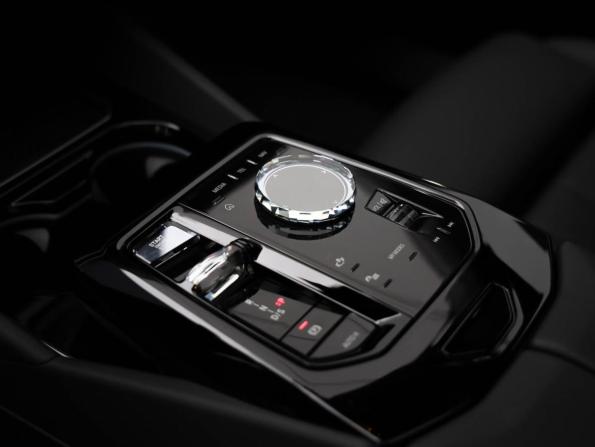BMW 5 серии VIII (G60/G61/G68) с пробегом 2024 года, цена 7 483 040 рублей, 13509 км, седан, Автокод Объявления