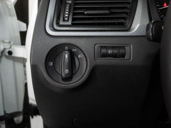 Skoda Rapid I с пробегом 2016 года, цена 948 000 рублей, 204095 км, лифтбек, Автокод Объявления