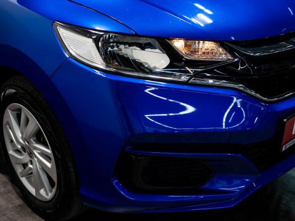 Honda Fit III Рестайлинг с пробегом 2019 года, цена 1 195 000 рублей, 115840 км, хэтчбек, Автокод Объявления