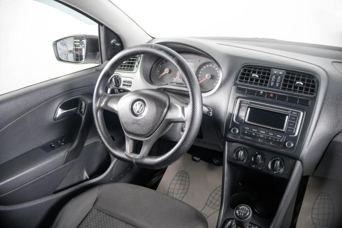 Volkswagen Polo V Рестайлинг с пробегом 2018 года, цена 739 000 рублей, 146635 км, седан, Автокод Объявления