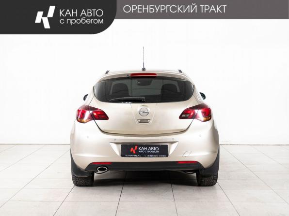 Opel Astra J с пробегом 2011 года, цена 650 000 рублей, 210646 км, хэтчбек, Автокод Объявления