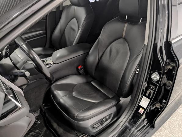 Toyota Camry VIII (XV70) с пробегом 2019 года, цена 2 640 000 рублей, 126890 км, седан, Автокод Объявления