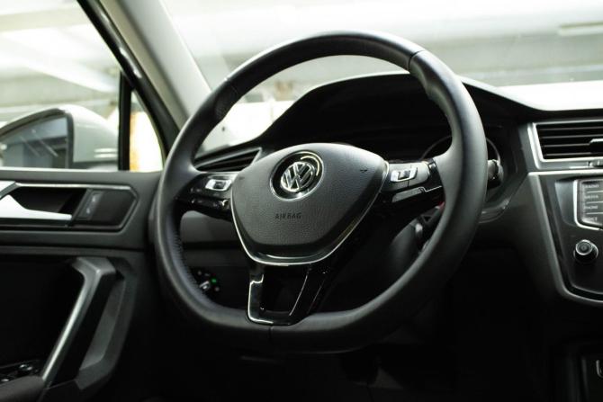 Volkswagen Tiguan II с пробегом 2017 года, цена 2 199 000 рублей, 174505 км, внедорожник, Автокод Объявления
