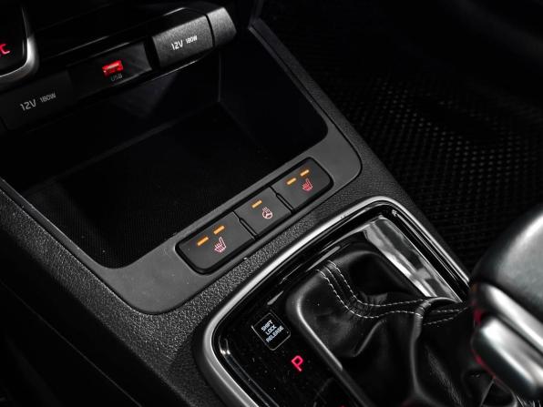 Kia Rio IV Рестайлинг с пробегом 2020 года, цена 1 437 960 рублей, 92661 км, седан, Автокод Объявления