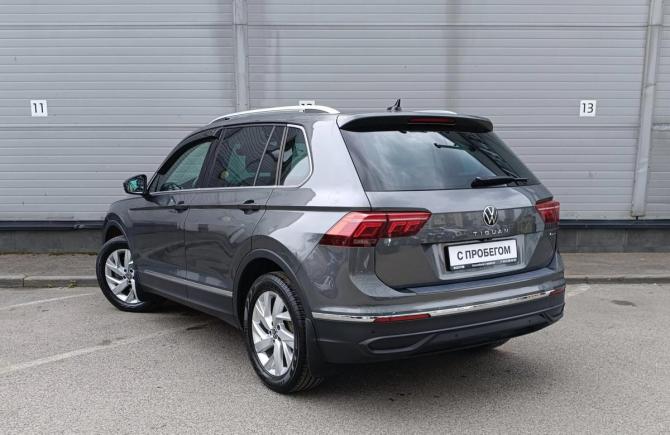 Volkswagen Tiguan II Рестайлинг с пробегом 2021 года, цена 3 529 000 рублей, 51356 км, внедорожник, Автокод Объявления