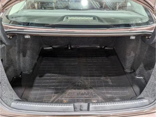 Volkswagen Jetta VI Рестайлинг с пробегом 2014 года, цена 850 000 рублей, 246000 км, седан, Автокод Объявления
