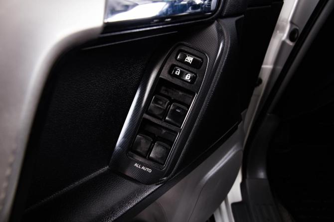 Toyota Land Cruiser Prado 150 Series с пробегом 2013 года, цена 3 299 000 рублей, 167800 км, внедорожник, Автокод Объявления