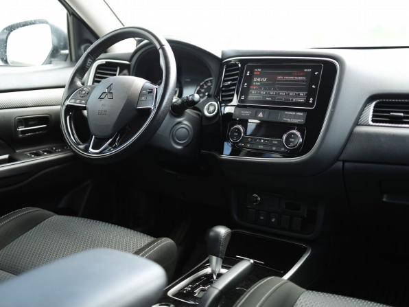 Mitsubishi Outlander III Рестайлинг 3 с пробегом 2018 года, цена 2 370 000 рублей, 80200 км, внедорожник, Автокод Объявления
