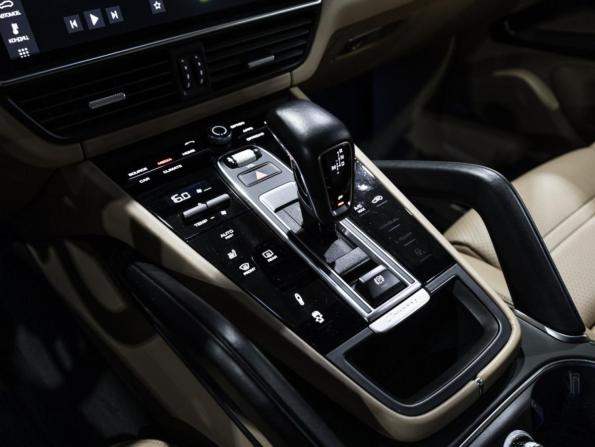 Porsche Cayenne III с пробегом 2018 года, цена 7 500 000 рублей, 97365 км, внедорожник, Автокод Объявления