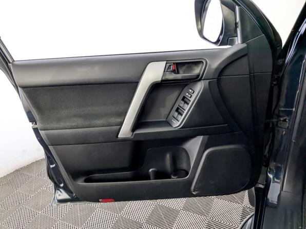 Toyota Land Cruiser Prado 150 Series Рестайлинг 2 с пробегом 2018 года, цена 4 655 000 рублей, 97640 км, внедорожник, Автокод Объявления