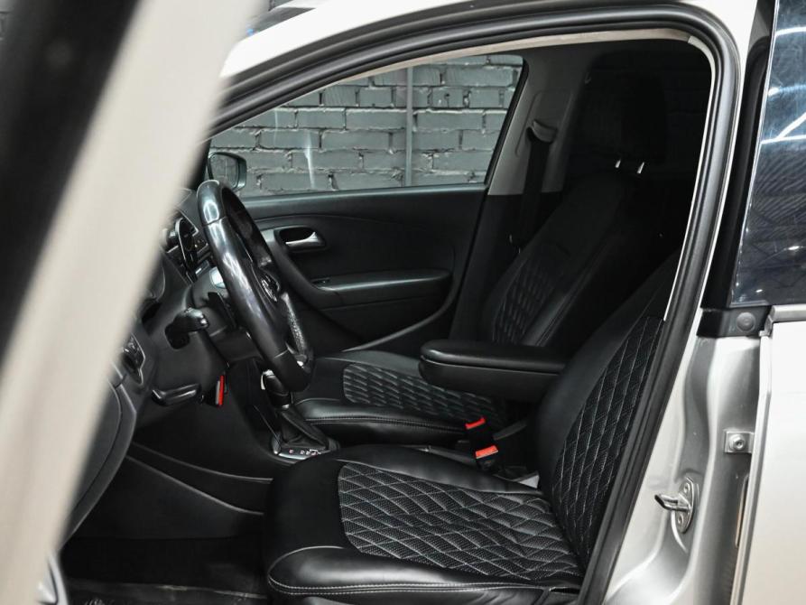 Volkswagen Polo V Рестайлинг Екатеринбург  - изображение 9