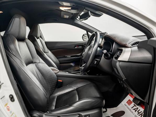 Toyota C-HR I с пробегом 2017 года, цена 1 890 000 рублей, 146601 км, внедорожник, Автокод Объявления