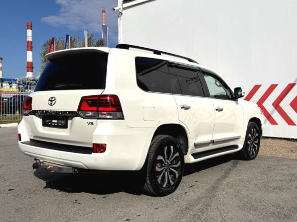Toyota Land Cruiser 200 Series Рестайлинг 2 с пробегом 2018 года, цена 6 400 000 рублей, 242022 км, внедорожник, Автокод Объявления