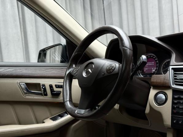 Mercedes-Benz E-Класс IV (W212 S212 C207) с пробегом 2009 года, цена 1 699 000 рублей, 243500 км, седан, Автокод Объявления