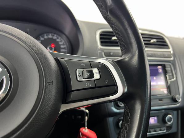 Volkswagen Polo V Рестайлинг с пробегом 2019 года, цена 1 199 000 рублей, 144475 км, седан, Автокод Объявления