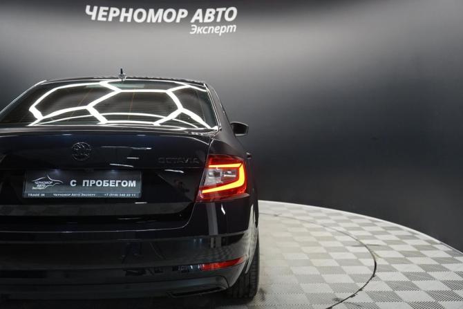 Skoda Octavia III (A7) Рестайлинг с пробегом 2017 года, цена 1 858 000 рублей, 242000 км, лифтбек, Автокод Объявления